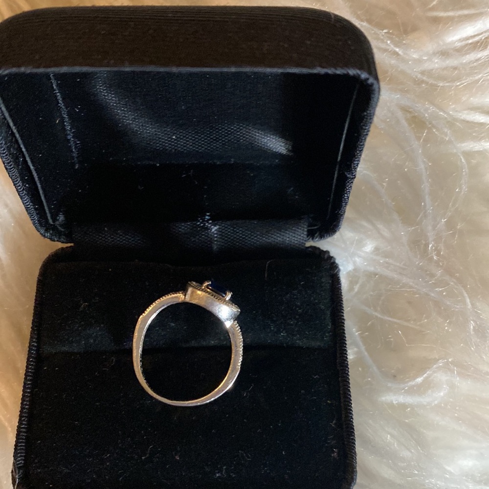 Sapphire and diamond ring - Picture 5 of 13